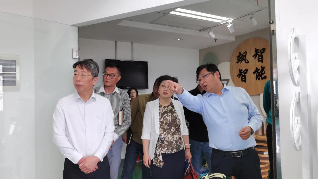 面對復(fù)雜場景、實現(xiàn)跨行業(yè)應(yīng)用(圖3)