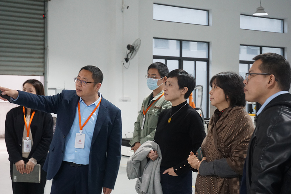颯智資訊 | 上海市閔行區(qū)工商聯(lián)、青促會一行蒞臨颯智走訪調(diào)研(圖2)