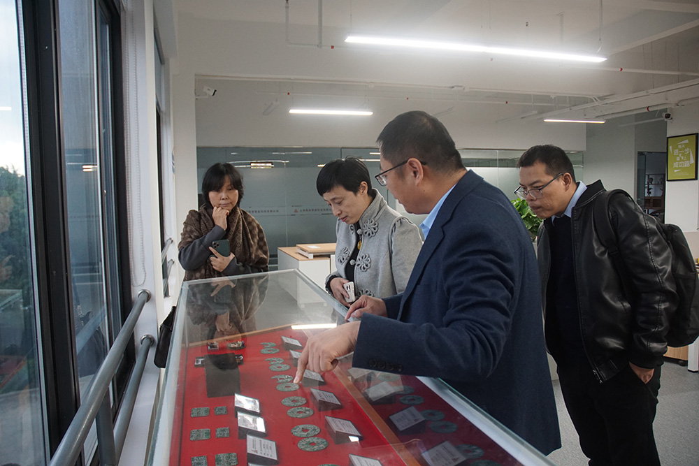 颯智資訊 | 上海市閔行區(qū)工商聯(lián)、青促會一行蒞臨颯智走訪調(diào)研(圖6)