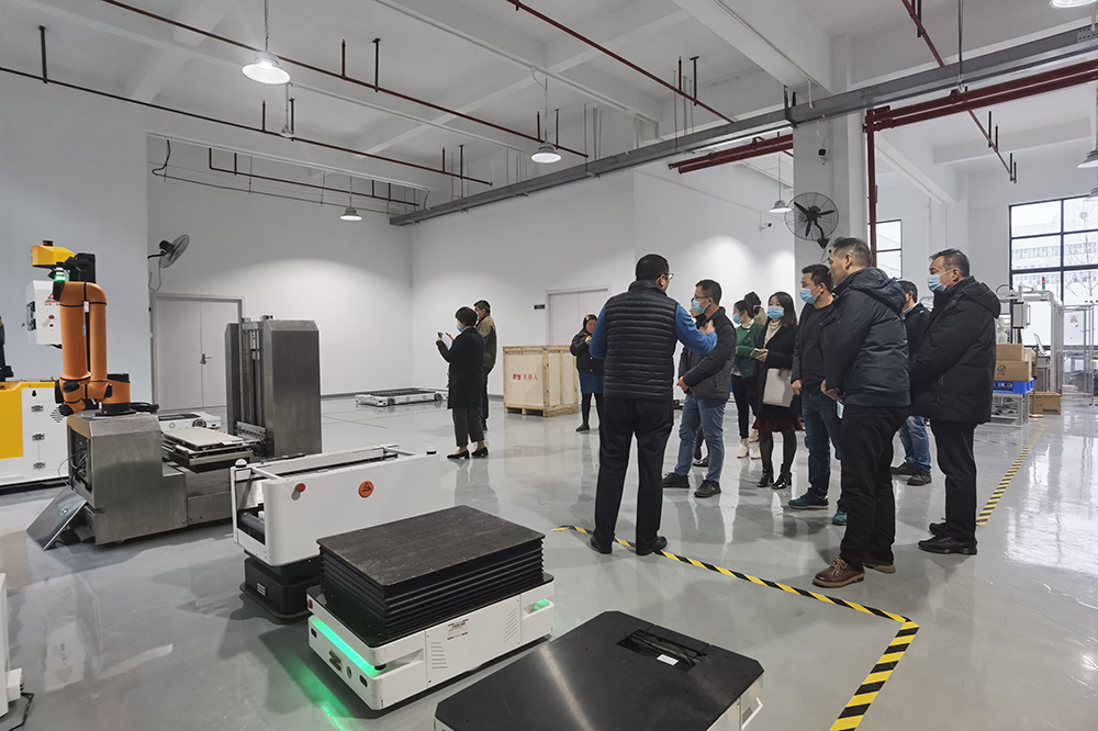 智能防疫·健康同行|“專(zhuān)精特新”企業(yè)家沙龍赴颯智智能分享交流(圖6)